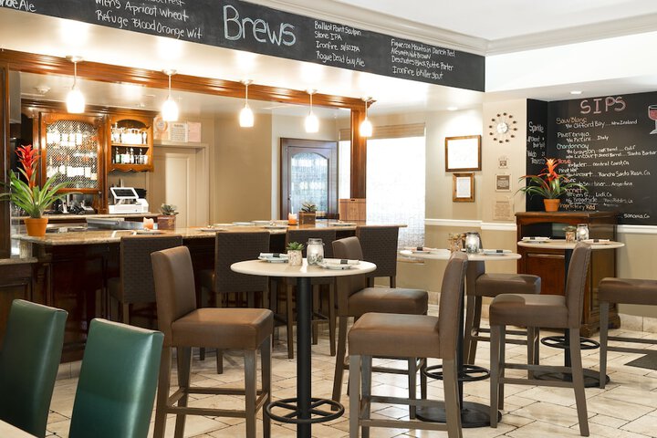 Ayres Hotel & Spa Mission Viejo – Lake Forest