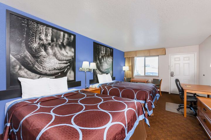 Room 14 of 19