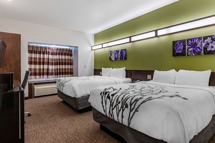 Room 10 of 30