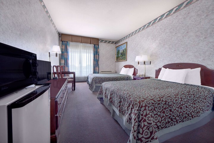 Room 12 of 17