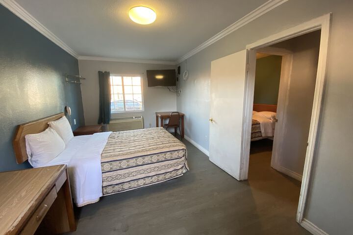 Sands Inn