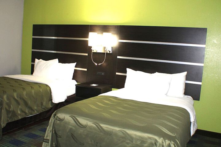 Room 30 of 47