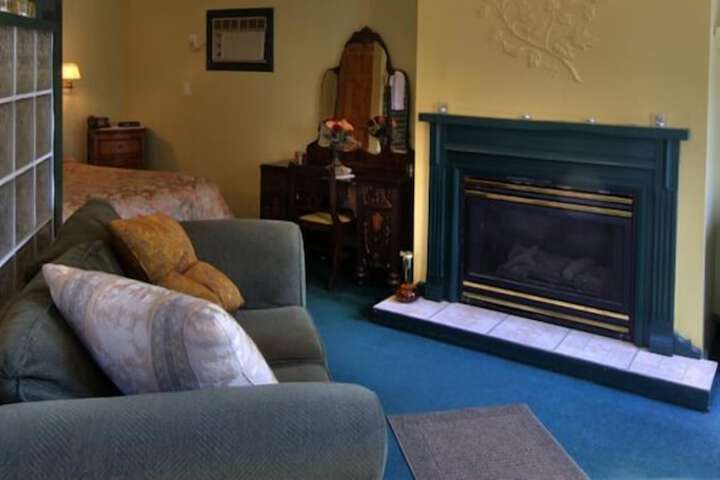 Room 19 of 25