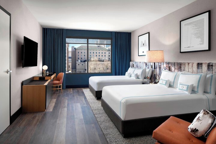 The Oaklander Hotel Autograph Collection