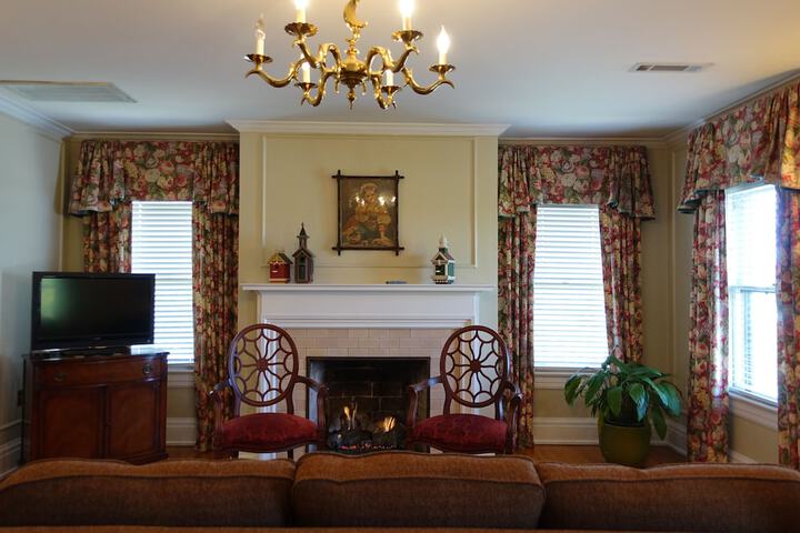 Room 65 of 151