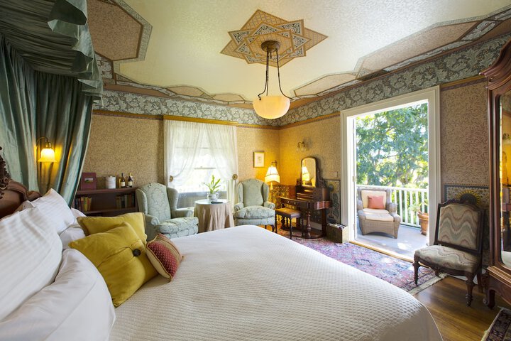Room 54 of 124