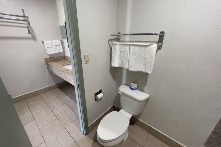 Room 17 of 23