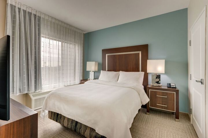 Room 50 of 68