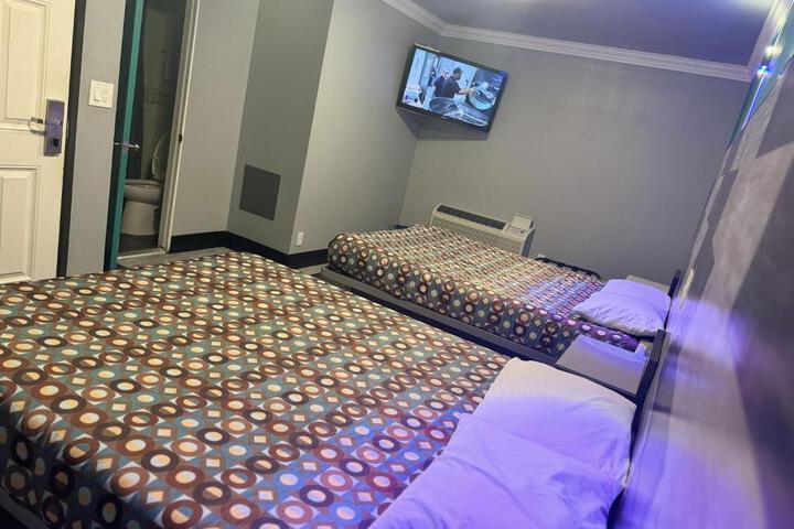 Bobs Motel