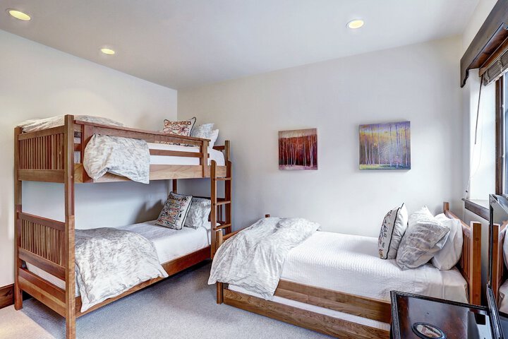 Room 190 of 302