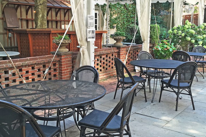 Hotel Exterior 226 of 235