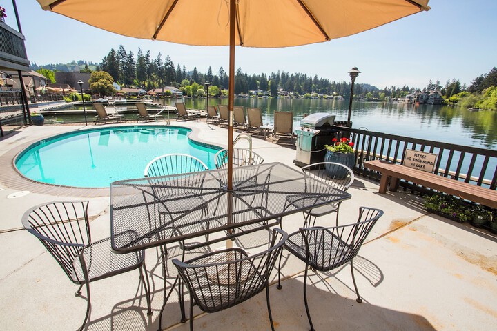 Lakeshore Inn