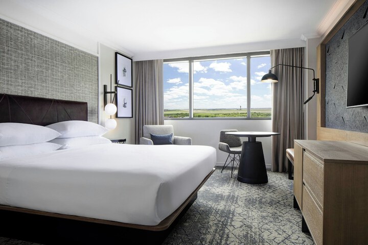 Room 32 of 47
