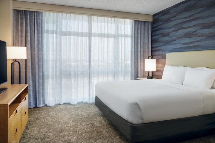 Embassy Suites by Hilton Charleston Airport Convention Ctr