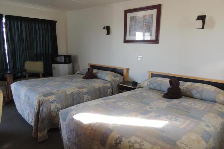 100 Mile Motel & RV Park