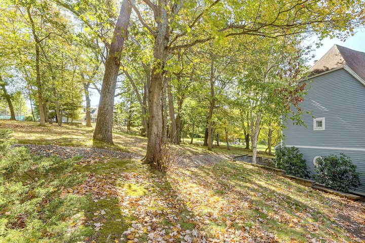 Norwich Vacation Rental w / Golf Course Views!