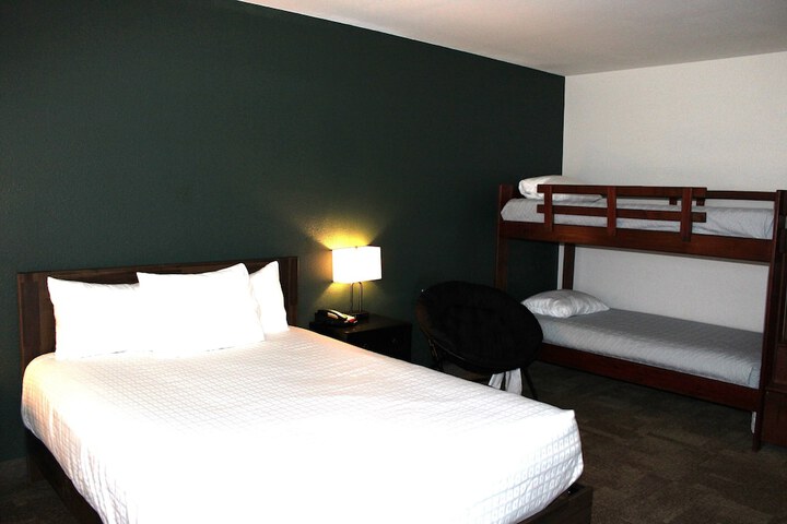 Room 26 of 61