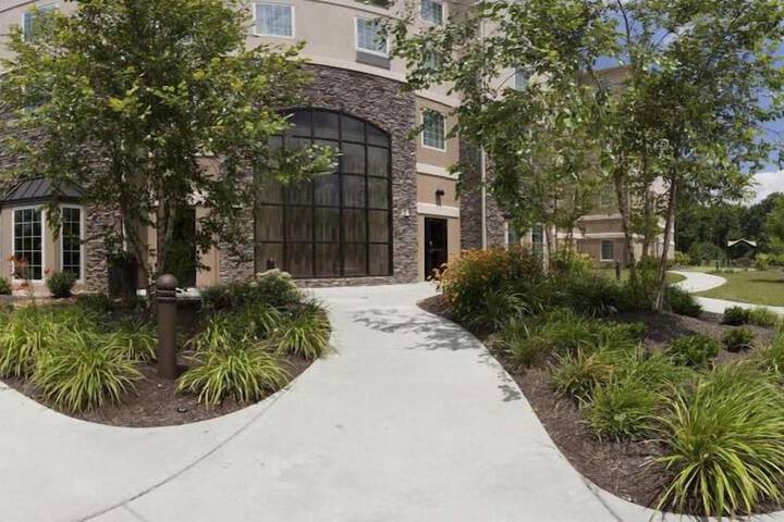 Staybridge Suites Oak Ridge by IHG