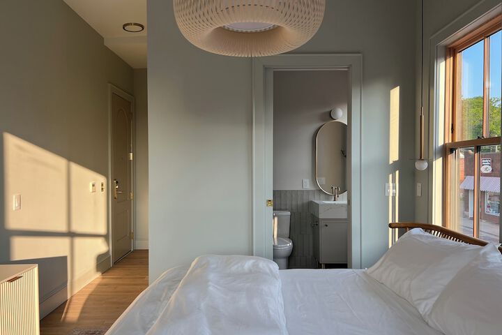 Room 31 of 65