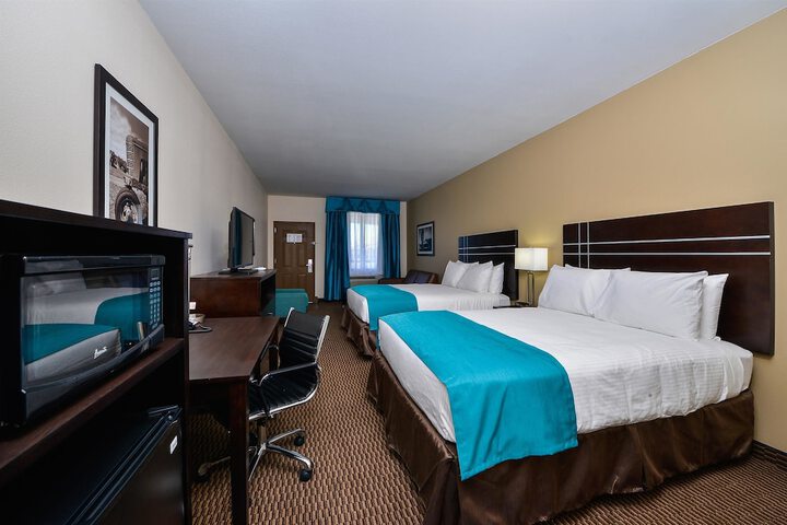 Room 16 of 32
