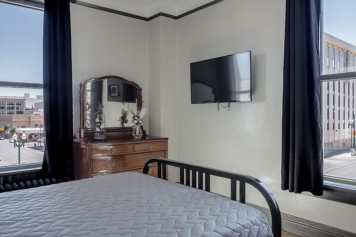 Room 90 of 166