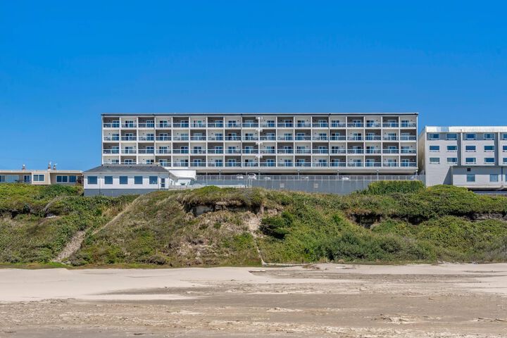 Elizabeth Oceanfront Suites an Ascend Collection Hotel