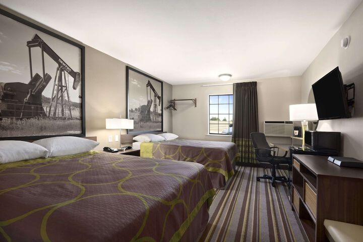 Room 12 of 19