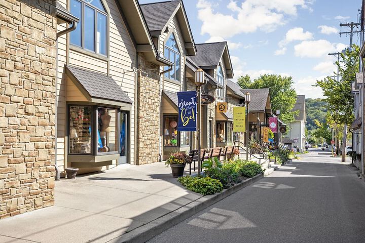 Artists Colony Inn