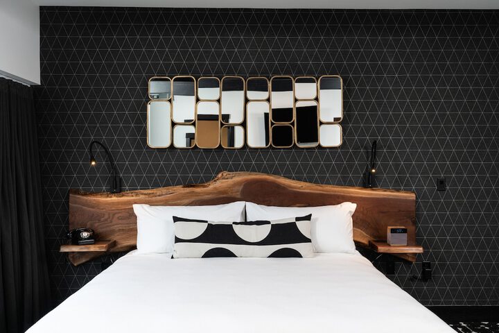 Room 28 of 68