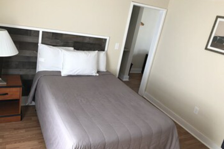 Town Line Motel