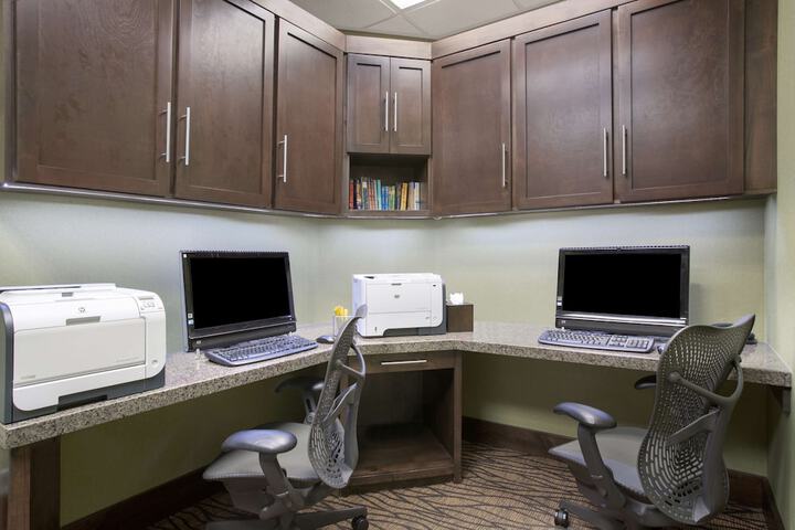 Business Center 40 of 42