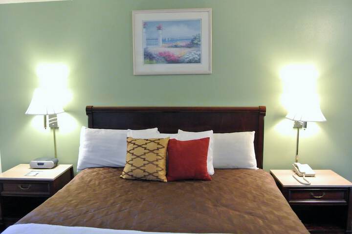 Room 27 of 58