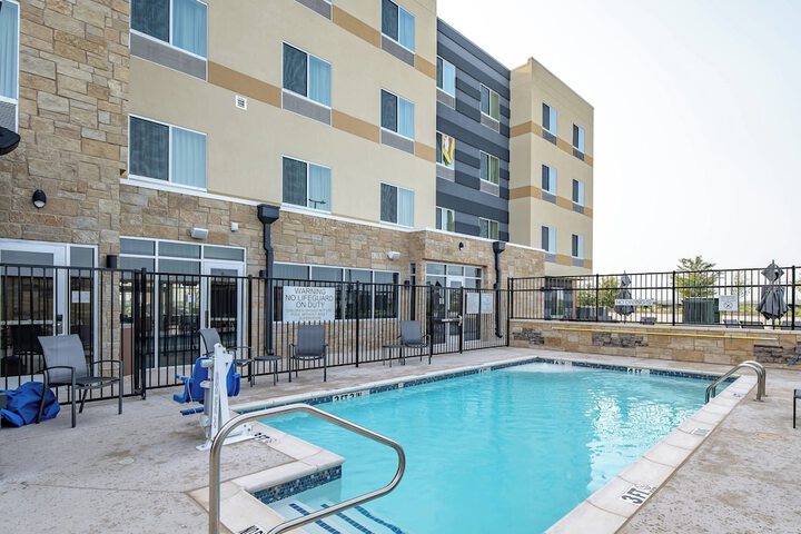 Pool 5 of 27