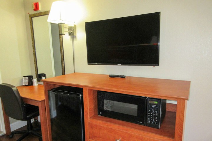 Room 54 of 64