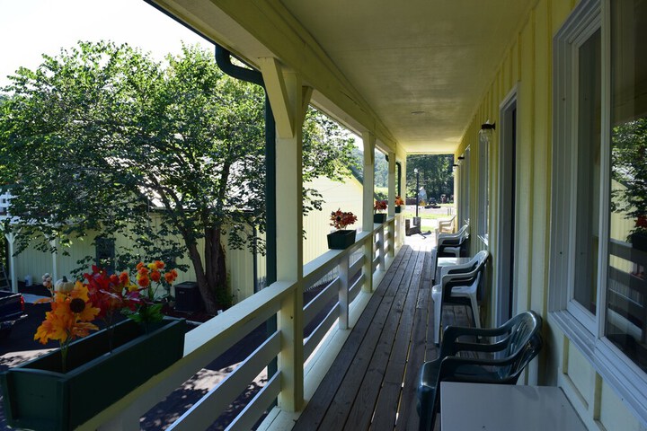 Green Valley Lodge