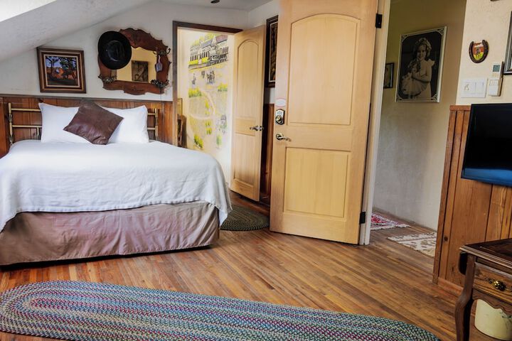 Room 17 of 73