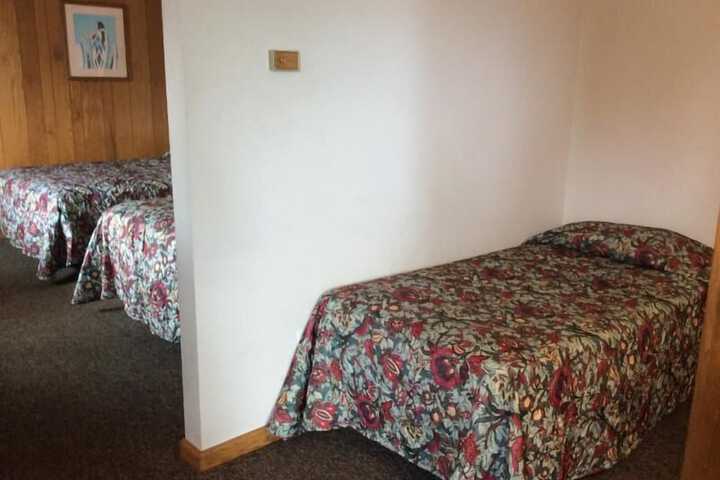 Room 16 of 32