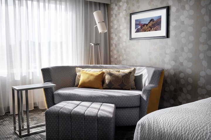 Room 15 of 46