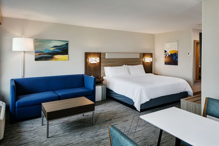 Room 18 of 71
