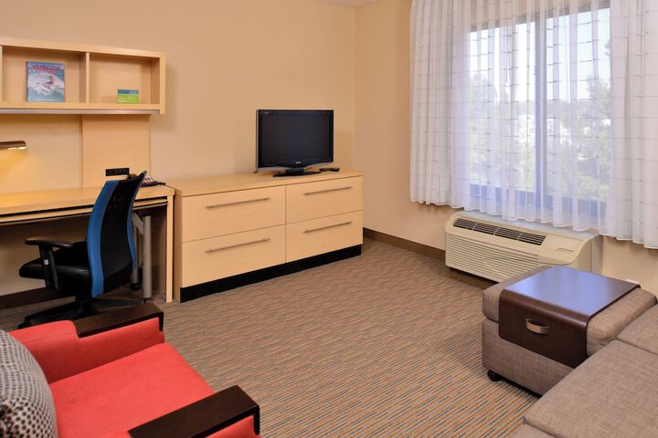 Room 35 of 48