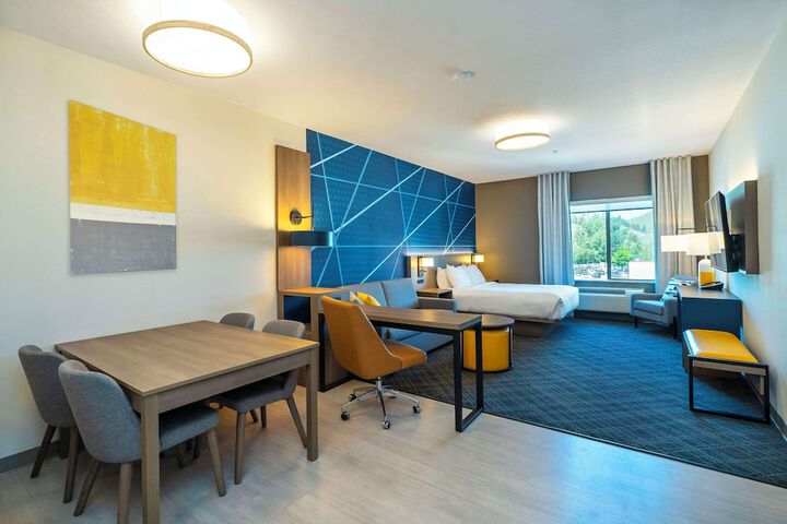 Room 36 of 73