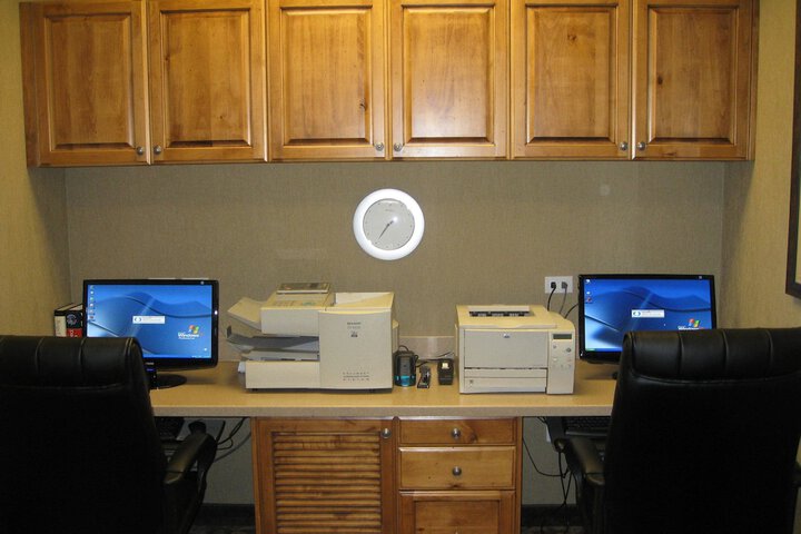 Business Center 93 of 93