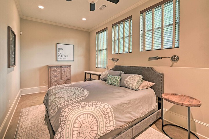 Upscale Family Home w / Dock on Lake Hartwell!