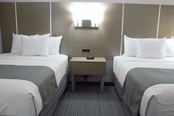 Room 12 of 28