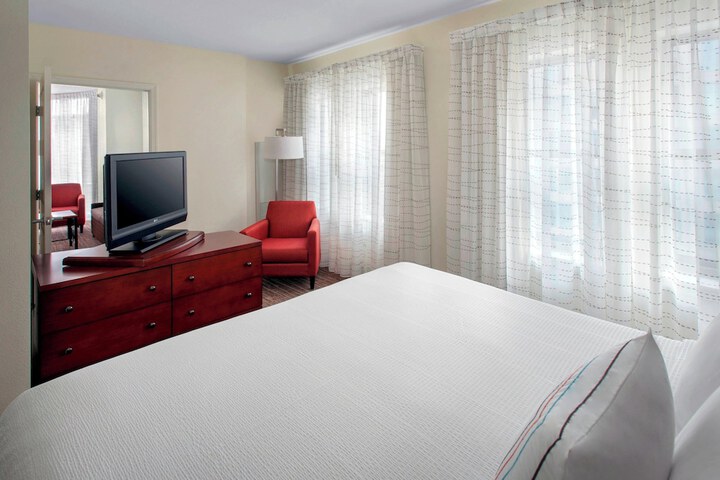 Room 19 of 35