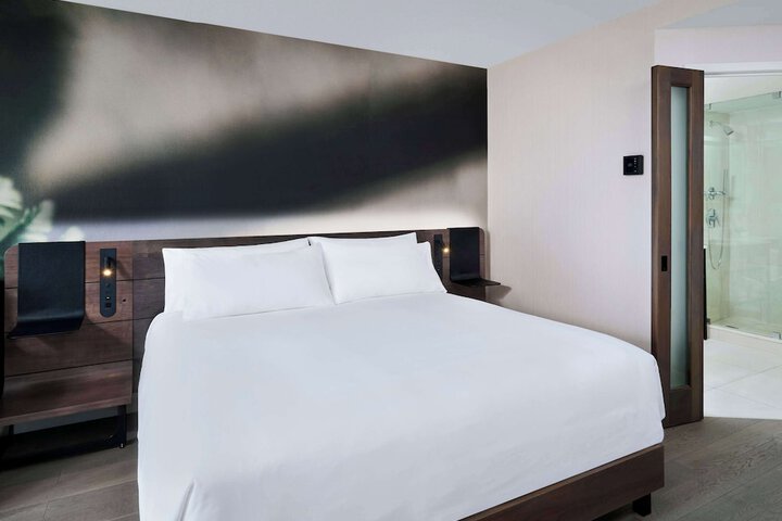 Room 48 of 73