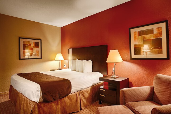 Room 12 of 20
