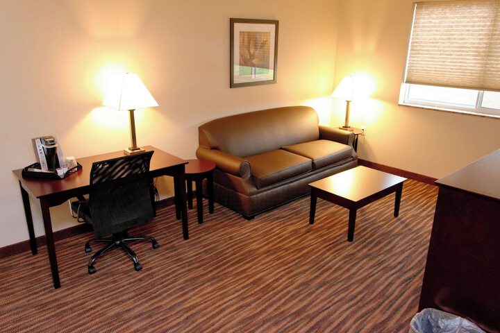 Cobblestone Inn & Suites - Fort Madison