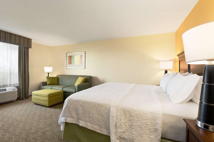 Room 6 of 24