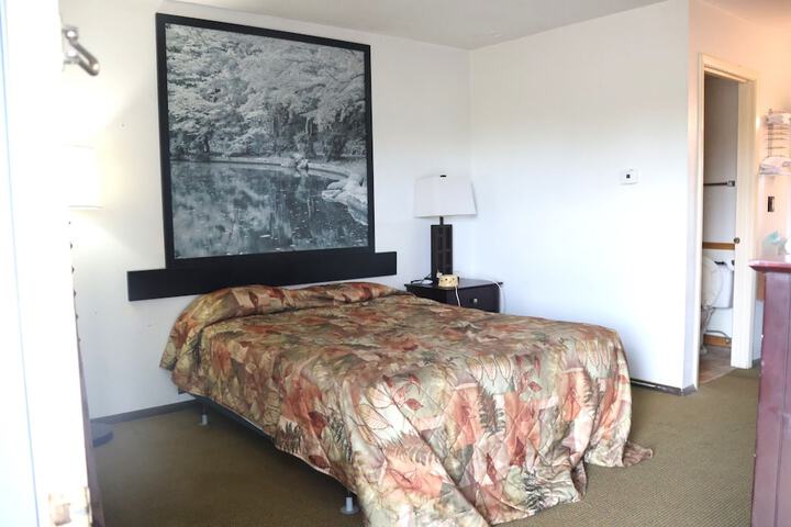 Room 40 of 42